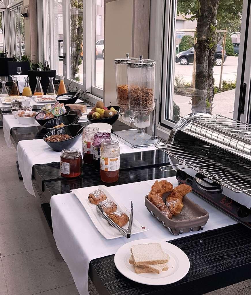 Hostellerie De La Vendee Lancy Étterem fotó